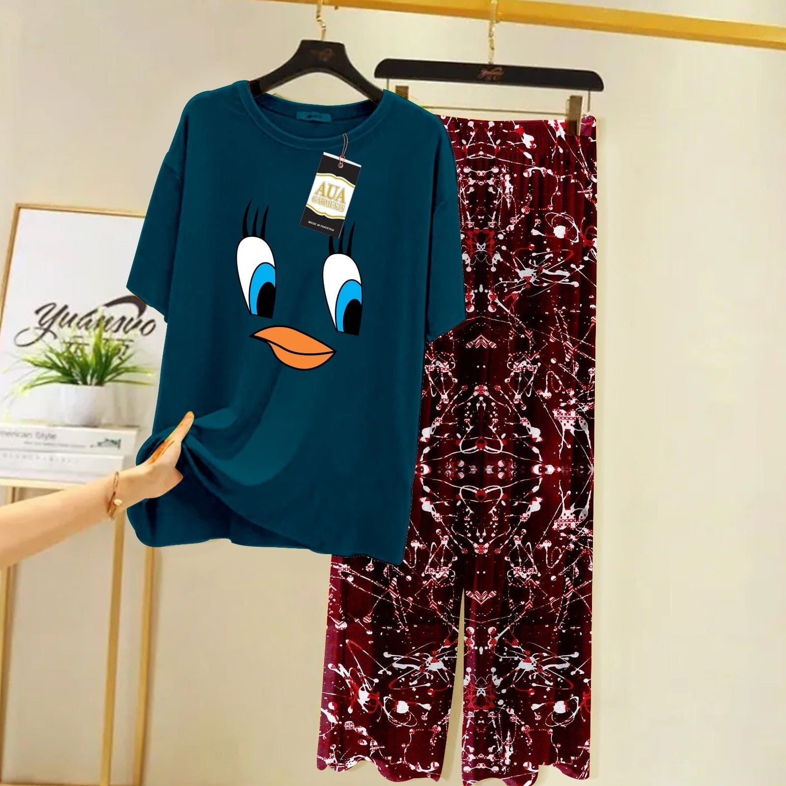 Tweety Eye's Summer Nightsuit, Comfortable Women Nightwear, Comfy Casual Round Neck Suit, Paneled Baggy Sleepwear Tweety Eye's Summer Nightsuit, Comfortable Women Nightwear, Comfy Casual Round Neck Suit, Paneled Baggy Sleepwear